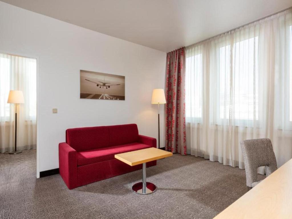 Modern Guest Room